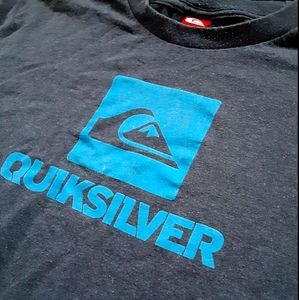 Quicksilver t shirt